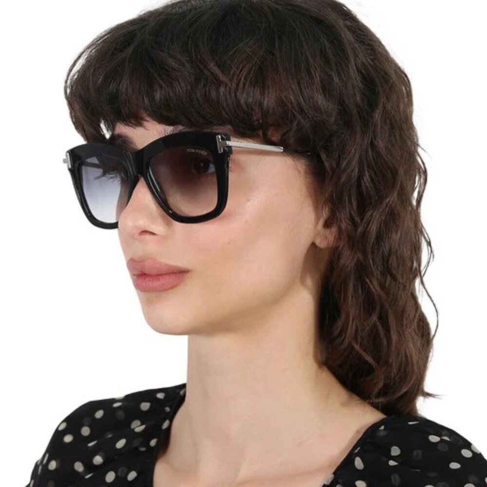 NEW Tom Ford Women Sunglasses Black Smoke Gradient Butterfly DASHA FT0822/S 01B